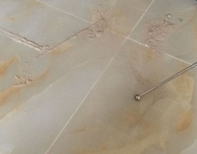 洱源瓷砖空鼓维修公司分享粘合剂选择不当在瓷砖铺贴过程中可能导致以下问题